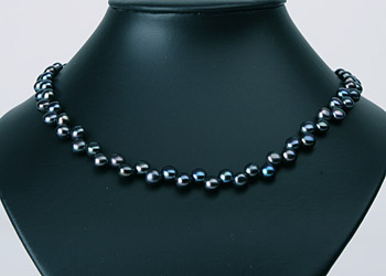 Süßwasser Zucht-Perlenkette versetzte Perlen -anthrazit-