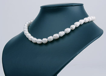 Süßwasser Zucht-Perlen-Strang offen -weiß- p050